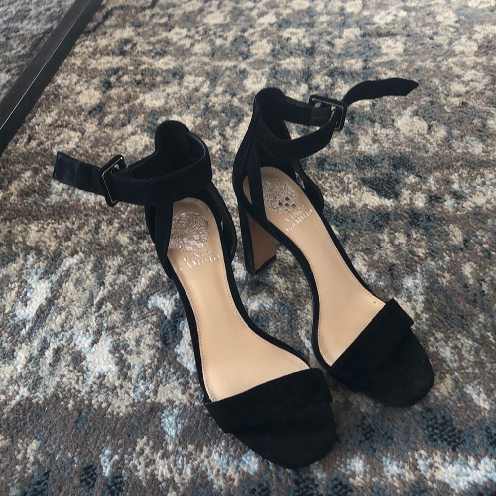 Vince Camuto black heel